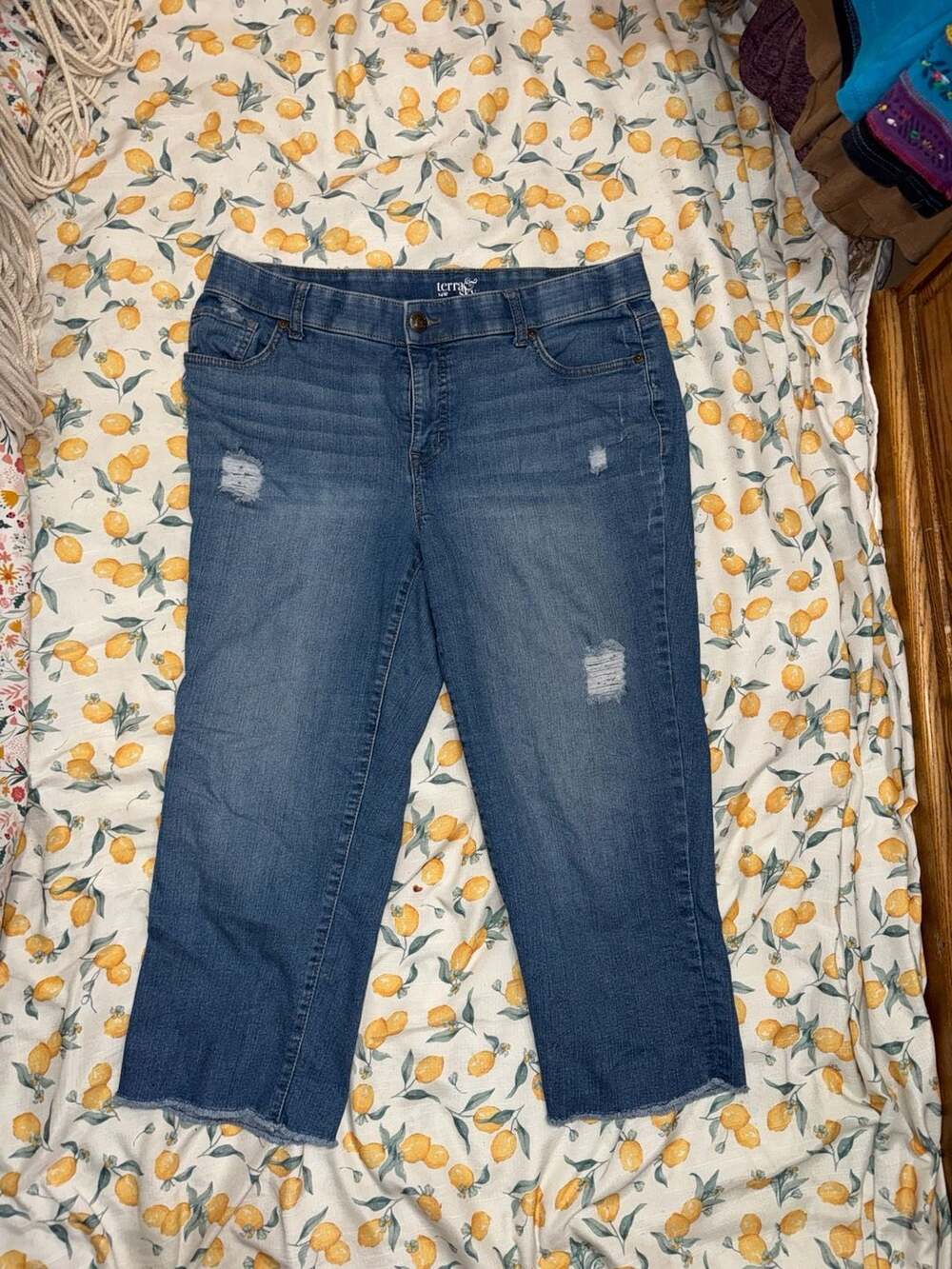 Terra & Sky Womens 14W Distressed Cropped Straight Jeans Raw Hem Stretch Denim